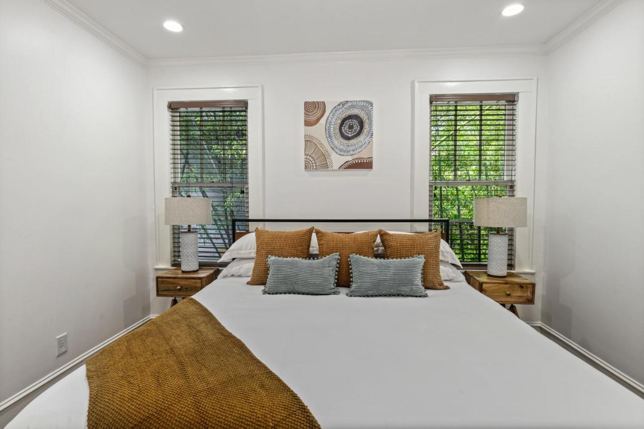 Sun Lit Bungalow With Good Vibes And Lots Of Wine - Designedbydom Atlanta Bagian luar foto