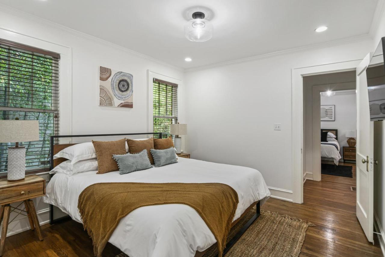 Sun Lit Bungalow With Good Vibes And Lots Of Wine - Designedbydom Atlanta Bagian luar foto