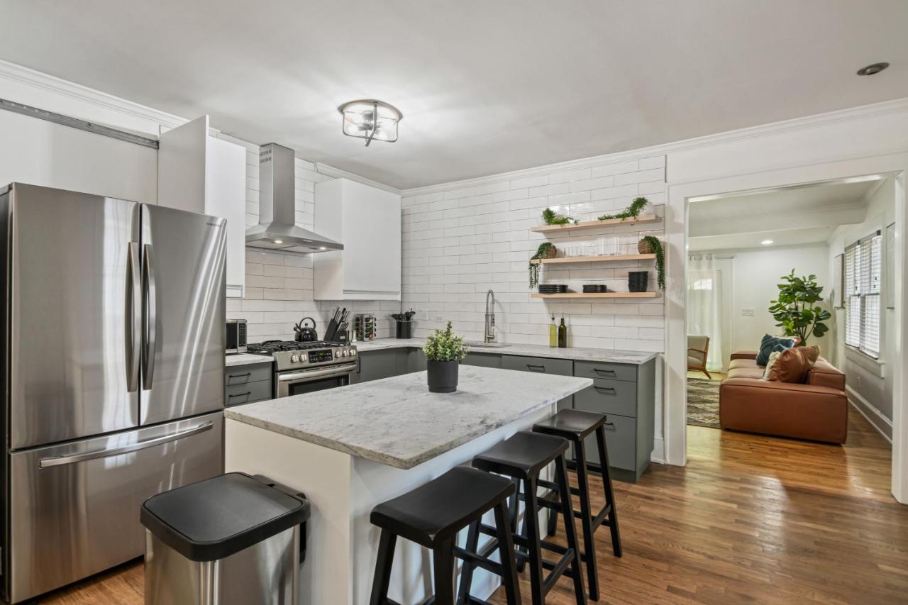 Sun Lit Bungalow With Good Vibes And Lots Of Wine - Designedbydom Atlanta Bagian luar foto
