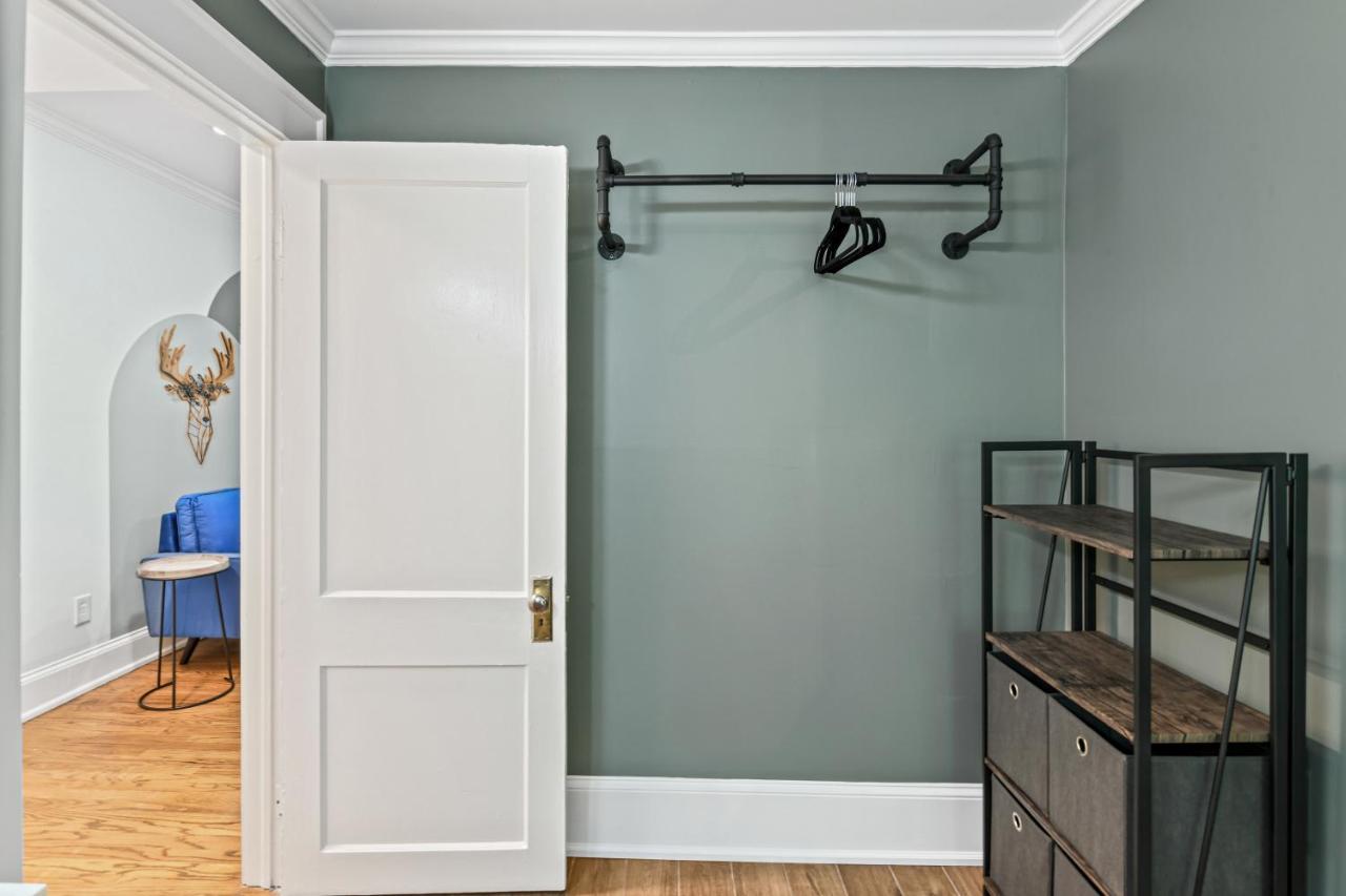 Sun Lit Bungalow With Good Vibes And Lots Of Wine - Designedbydom Atlanta Bagian luar foto