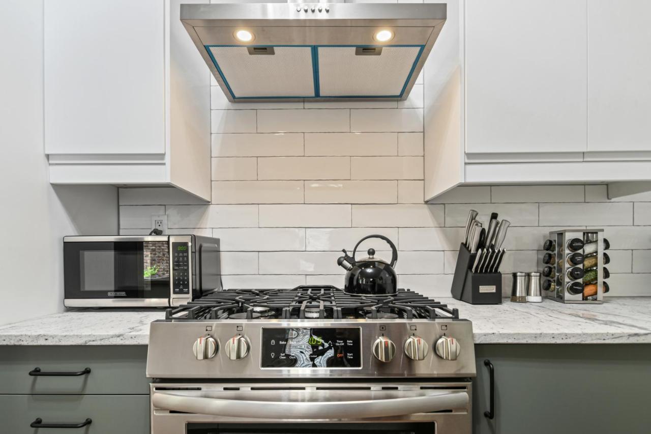 Sun Lit Bungalow With Good Vibes And Lots Of Wine - Designedbydom Atlanta Bagian luar foto