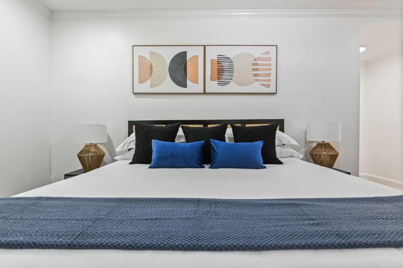 Sun Lit Bungalow With Good Vibes And Lots Of Wine - Designedbydom Atlanta Bagian luar foto