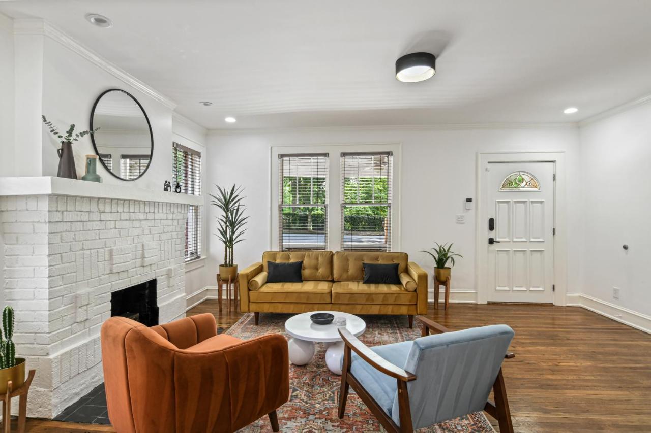 Sun Lit Bungalow With Good Vibes And Lots Of Wine - Designedbydom Atlanta Bagian luar foto